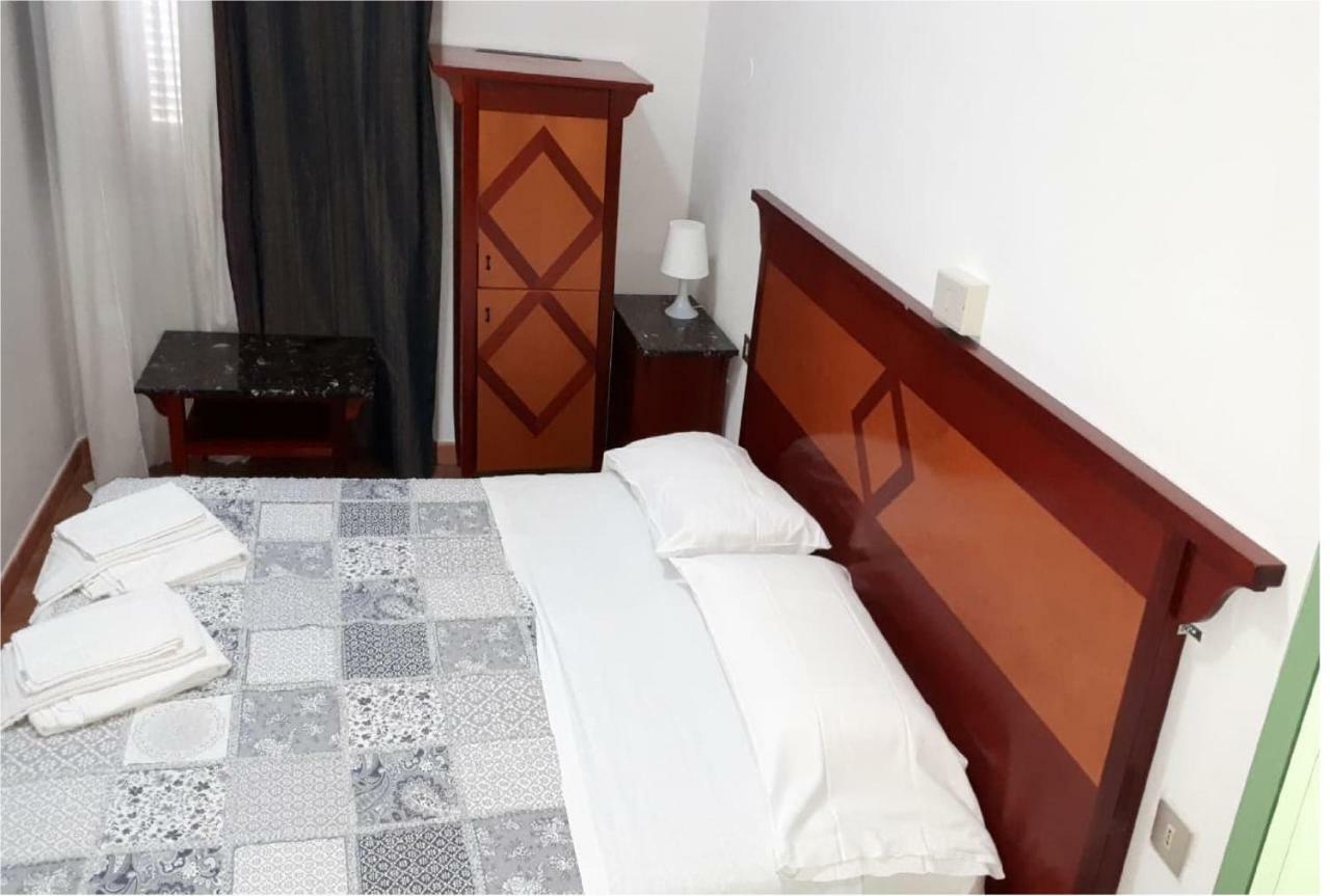 Hotel Stella Фолоника Екстериор снимка