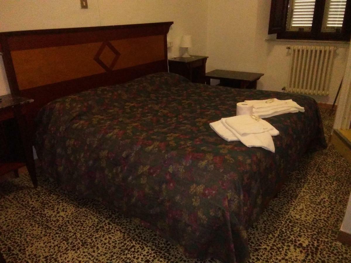 Hotel Stella Фолоника Екстериор снимка