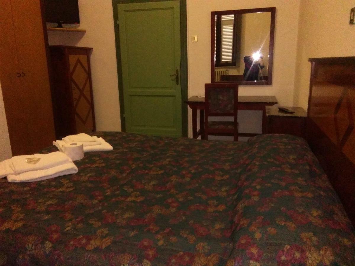 Hotel Stella Фолоника Екстериор снимка