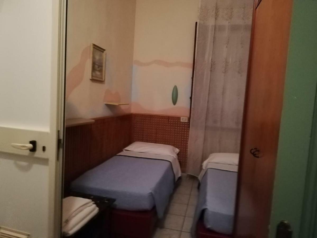 Hotel Stella Фолоника Екстериор снимка